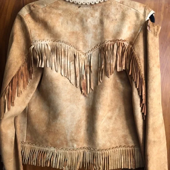 Unique vintage woman’s deer suede fringe jacket . - Picture 2 of 6